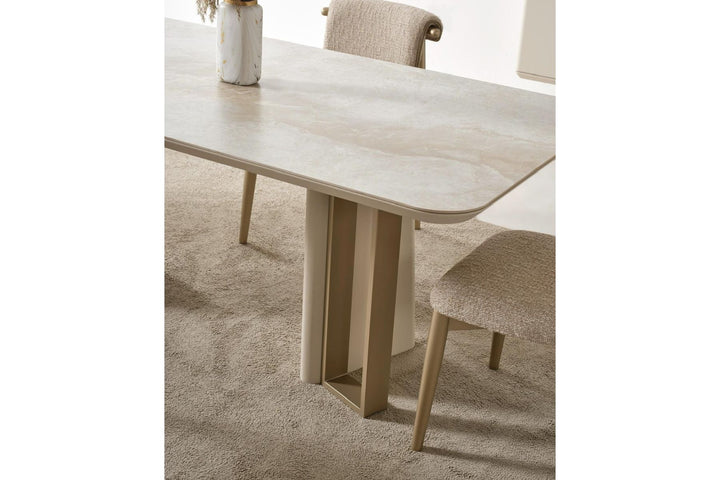 Almata Esszimmer